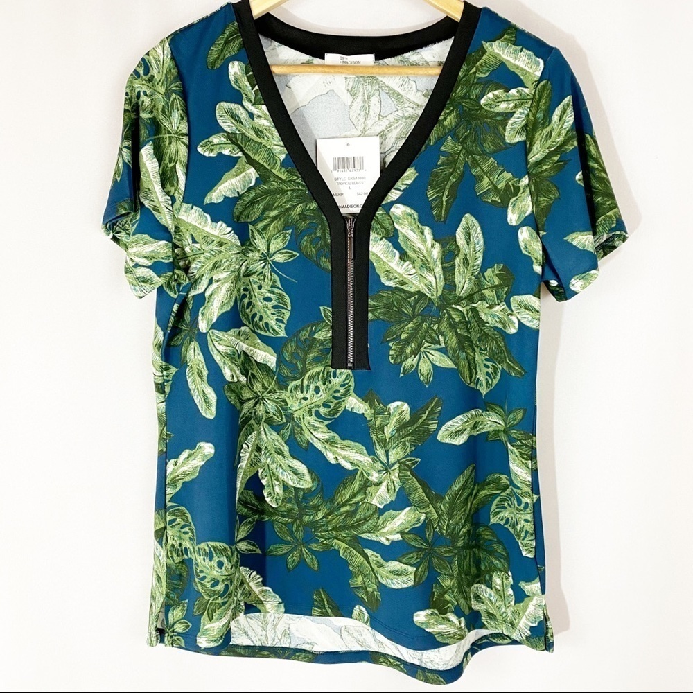 NWT Women's‎ 89th & Madison Tropical Leaves Blouse